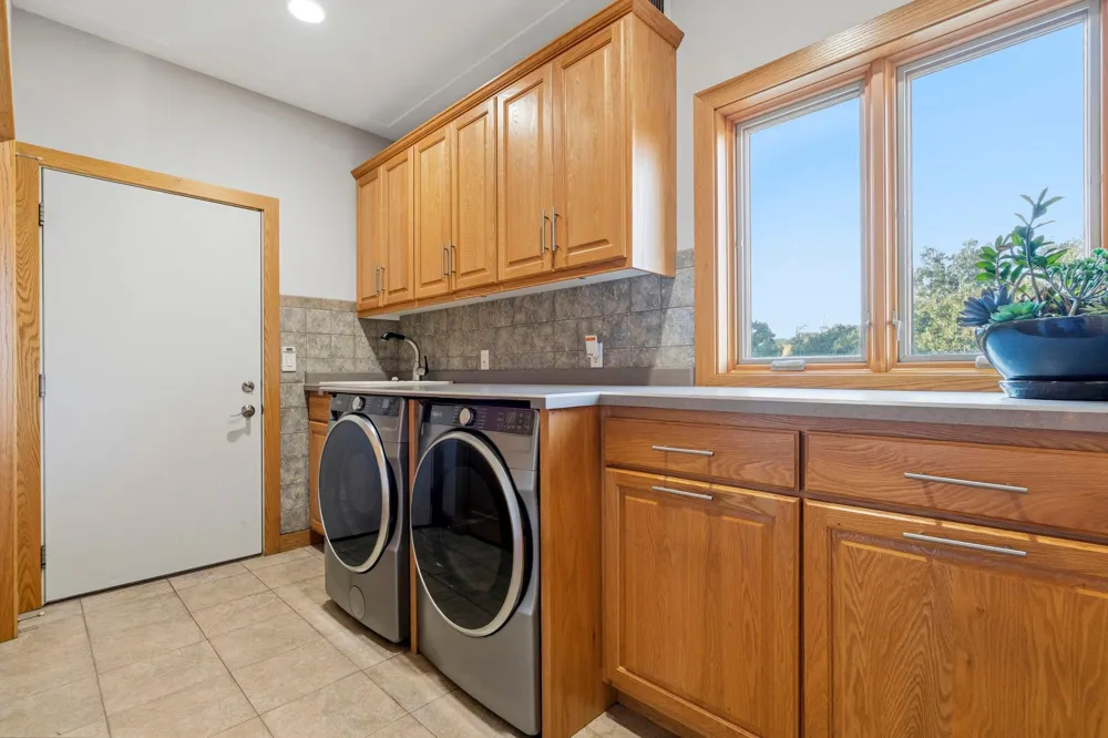 11152 274th Avenue NW Zimmerman, MN 55398