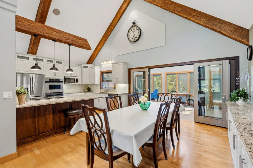 11152 274th Avenue NW Zimmerman, MN 55398