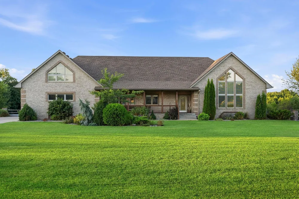 11152 274th Avenue NW Zimmerman, MN 55398
