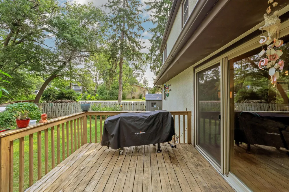 2735 18th Avenue E North Saint Paul, MN 55109