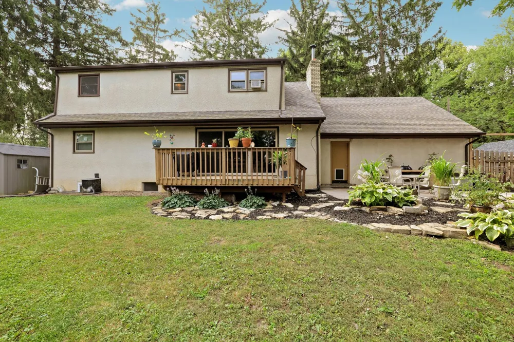 2735 18th Avenue E North Saint Paul, MN 55109