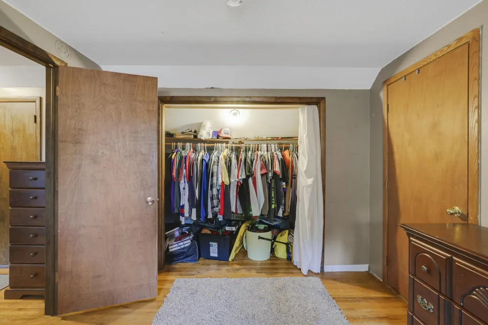 2735 18th Avenue E North Saint Paul, MN 55109