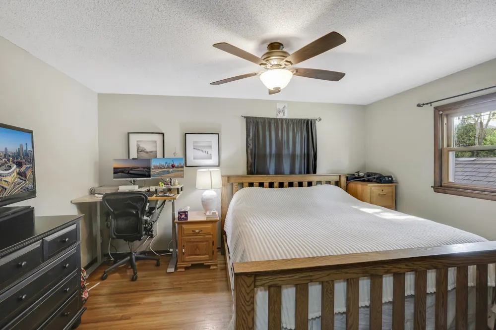 2735 18th Avenue E North Saint Paul, MN 55109