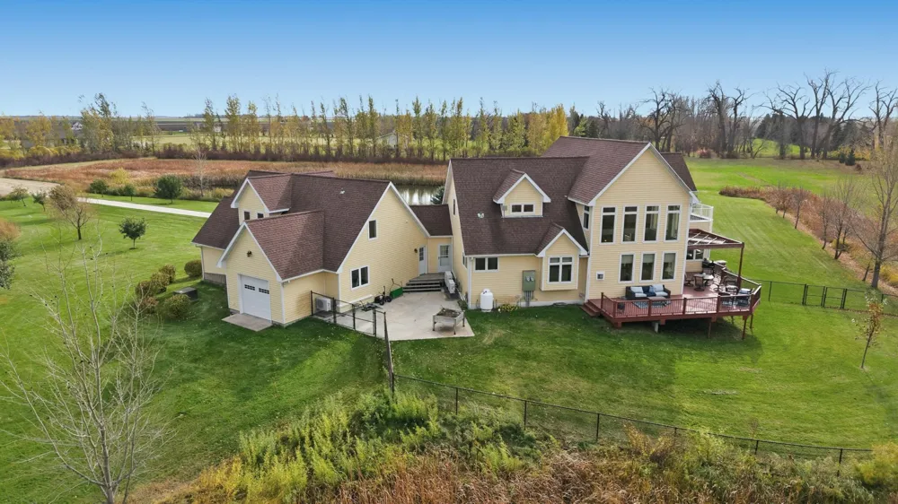 3422 73rd Avenue Moorhead, MN 56560