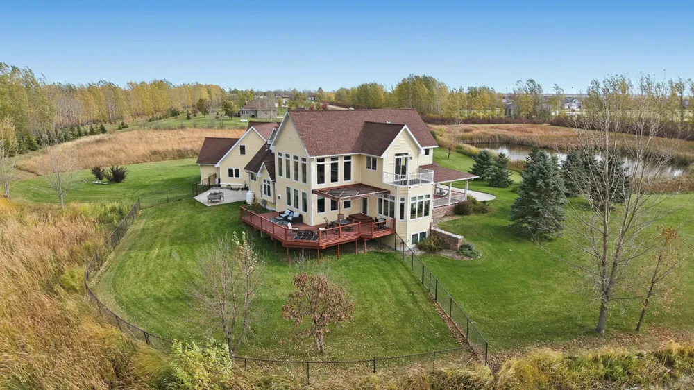 3422 73rd Avenue Moorhead, MN 56560