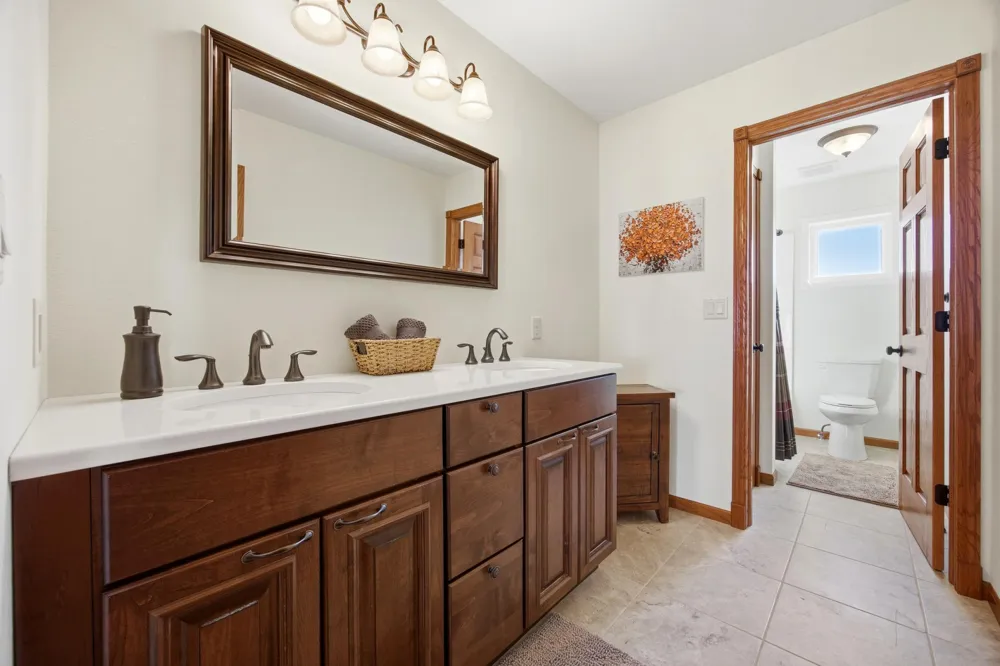 3422 73rd Avenue Moorhead, MN 56560