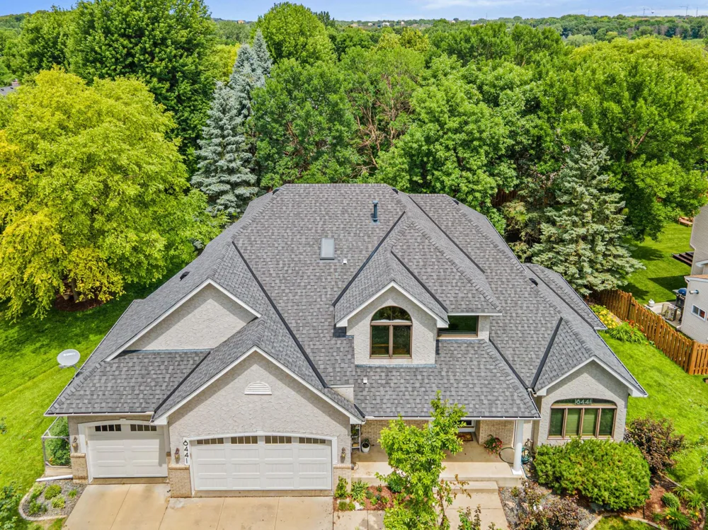 8441 W Lake Drive Chanhassen, MN 55317
