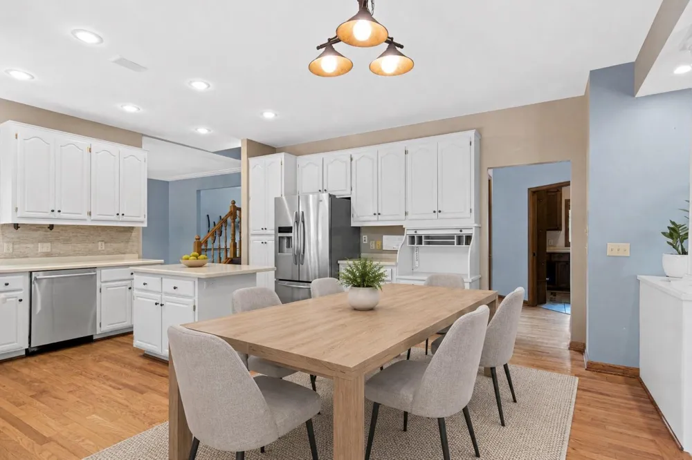 8441 W Lake Drive Chanhassen, MN 55317