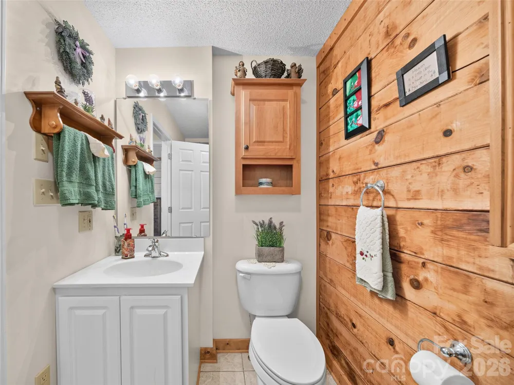185 Blue Bird Lane Spruce Pine, NC 28777