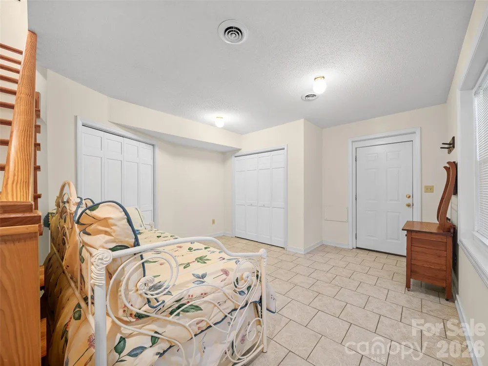 185 Blue Bird Lane Spruce Pine, NC 28777