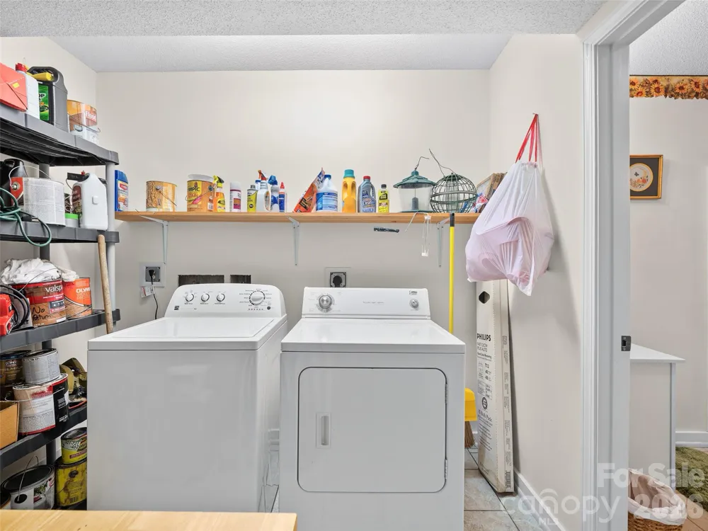 185 Blue Bird Lane Spruce Pine, NC 28777