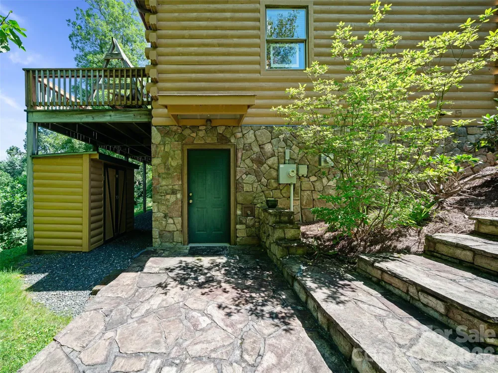 185 Blue Bird Lane Spruce Pine, NC 28777