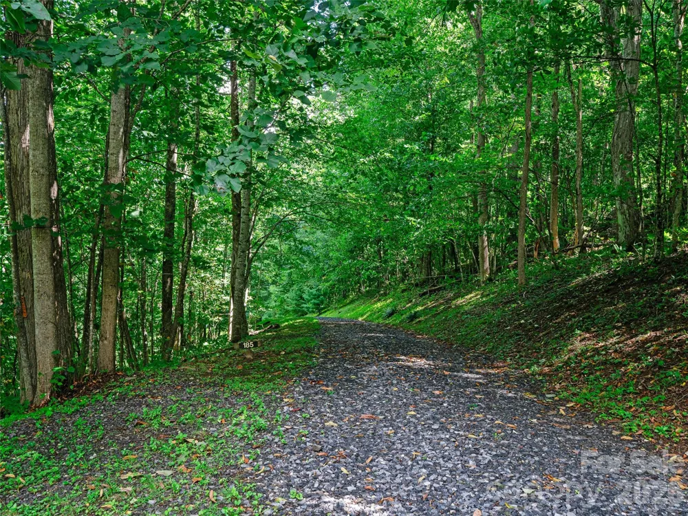 185 Blue Bird Lane Spruce Pine, NC 28777