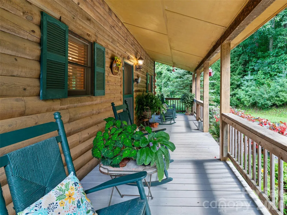 185 Blue Bird Lane Spruce Pine, NC 28777