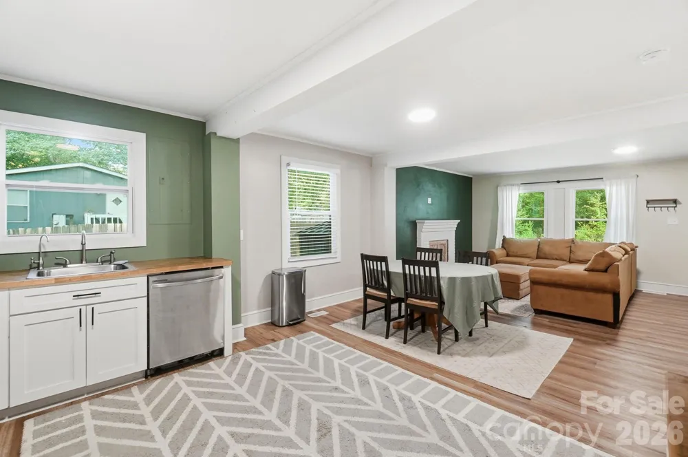 817 E Dunlap Street Lancaster, SC 29720