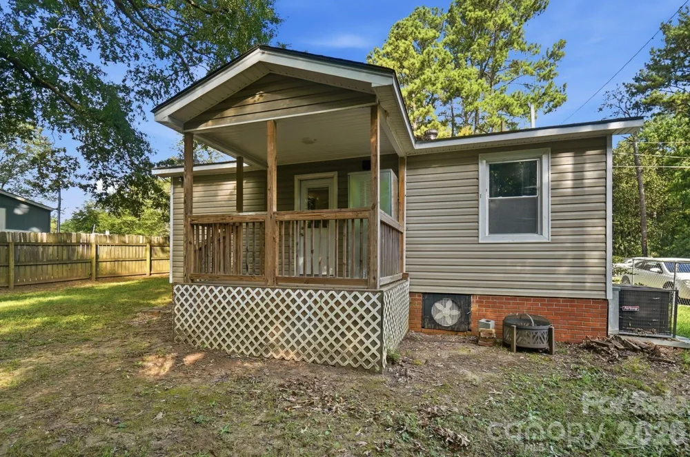 817 E Dunlap Street Lancaster, SC 29720