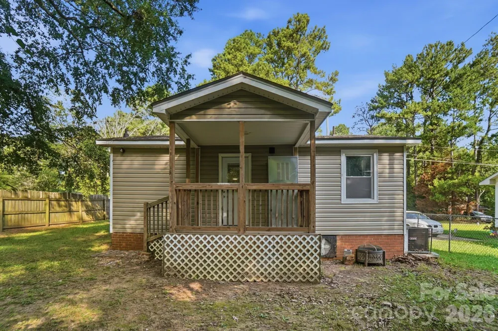 817 E Dunlap Street Lancaster, SC 29720