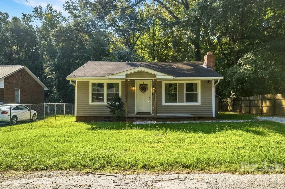 817 E Dunlap Street Lancaster, SC 29720