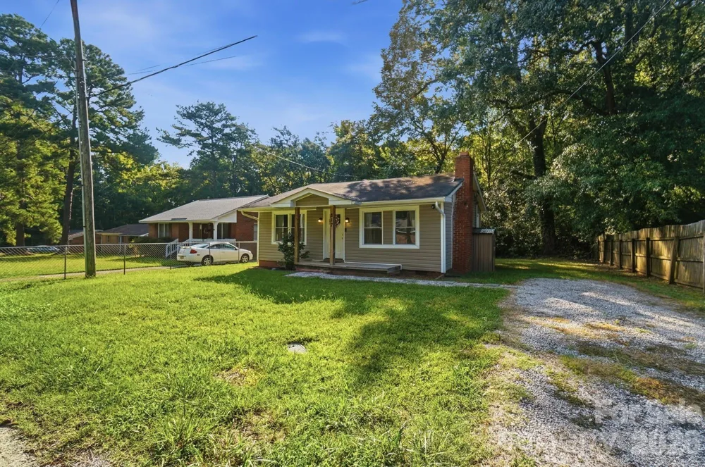 817 E Dunlap Street Lancaster, SC 29720