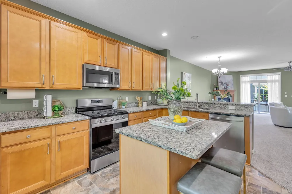 11300 Sand Castle Drive #D Woodbury, MN 55129