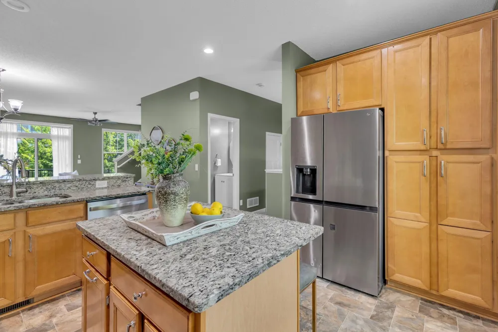 11300 Sand Castle Drive #D Woodbury, MN 55129