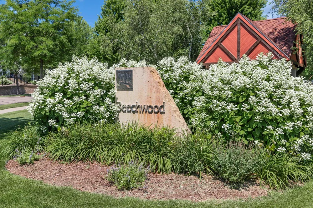 11300 Sand Castle Drive #D Woodbury, MN 55129