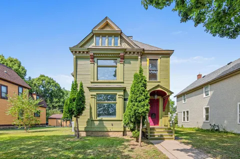 553 Sherburne Avenue
