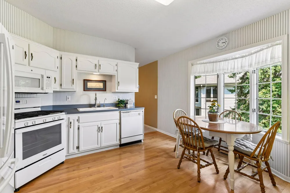 1774 Green Crest Drive Victoria, MN 55386
