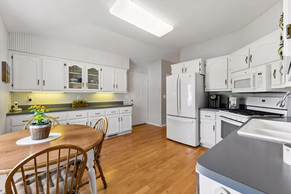 1774 Green Crest Drive Victoria, MN 55386