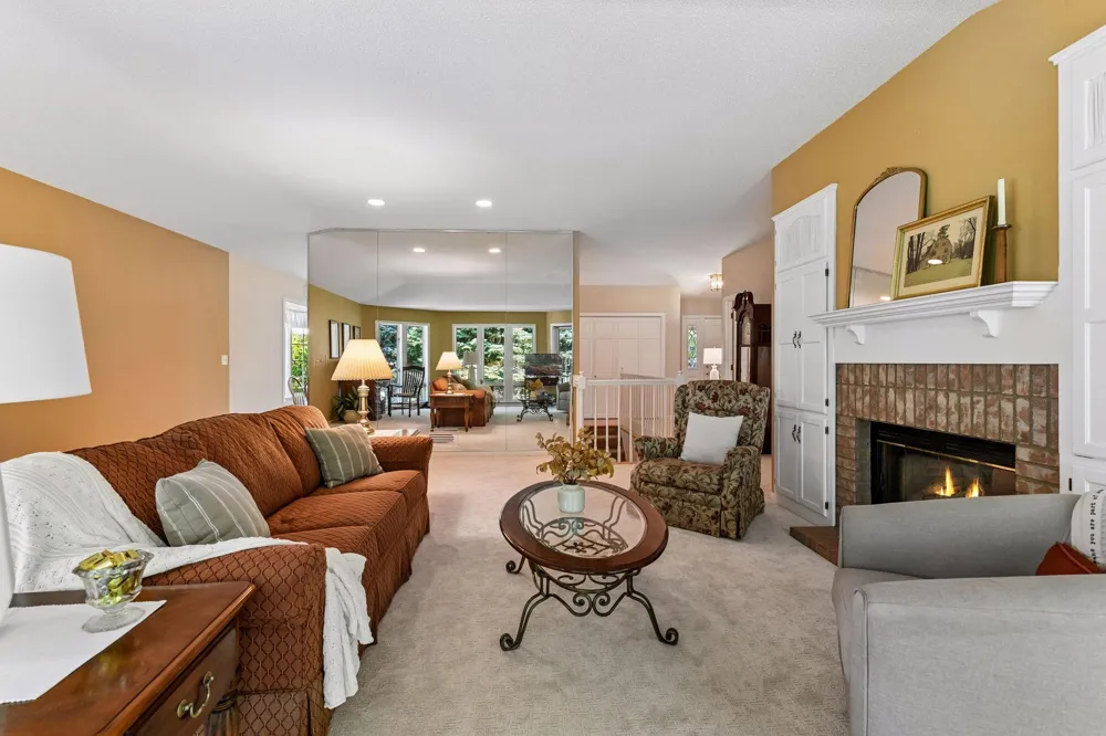 1774 Green Crest Drive Victoria, MN 55386