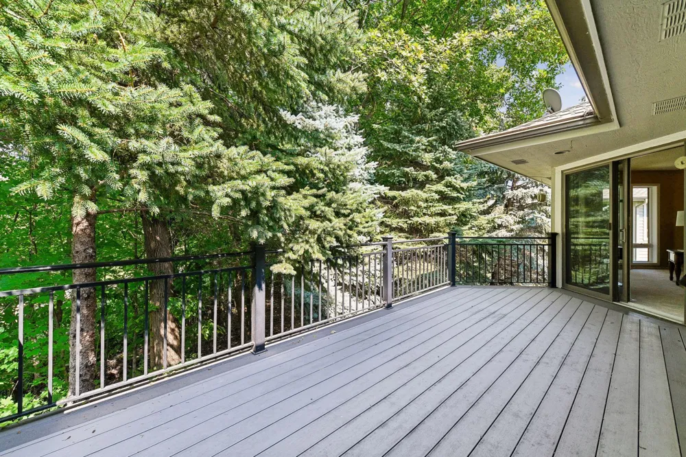 1774 Green Crest Drive Victoria, MN 55386