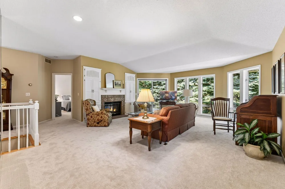 1774 Green Crest Drive Victoria, MN 55386