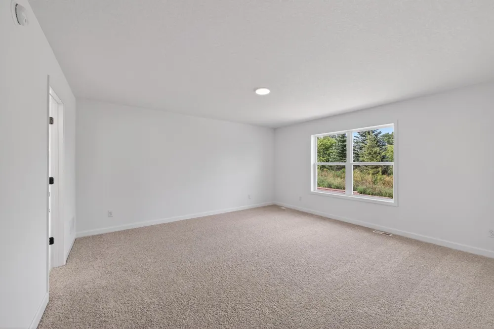 8644 Periwinkle Boulevard Woodbury, MN 55129
