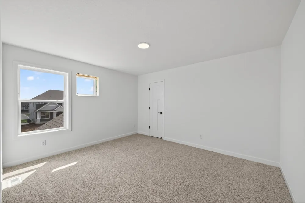 8644 Periwinkle Boulevard Woodbury, MN 55129