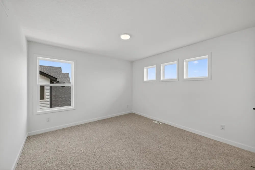 8644 Periwinkle Boulevard Woodbury, MN 55129