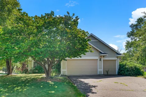 8843 Blackoaks Lane