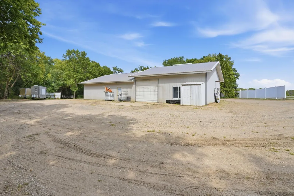 9372 71st Street NE Spicer, MN 56288