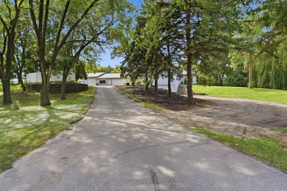 9372 71st Street NE Spicer, MN 56288