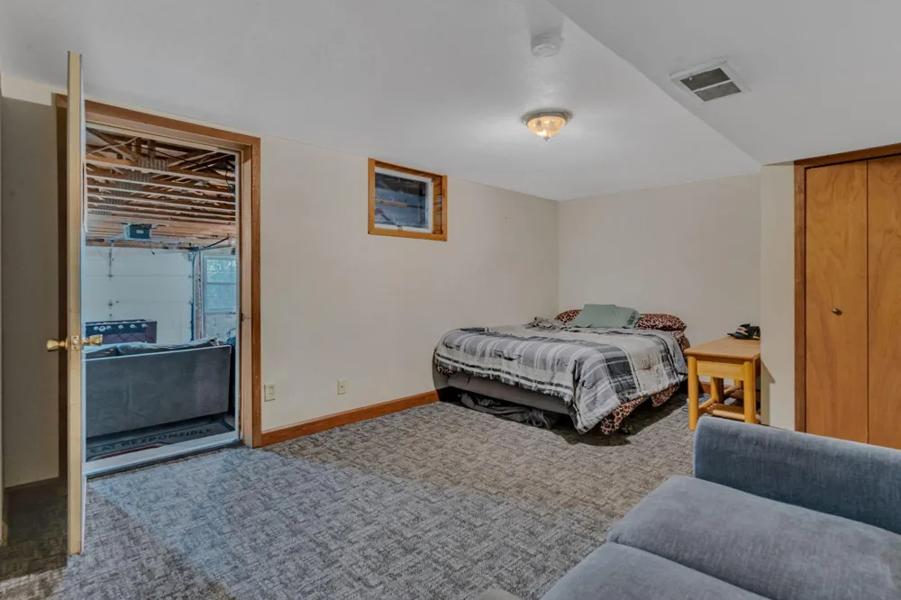 9372 71st Street NE Spicer, MN 56288