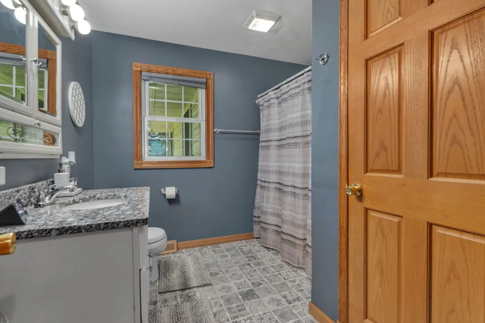 9372 71st Street NE Spicer, MN 56288