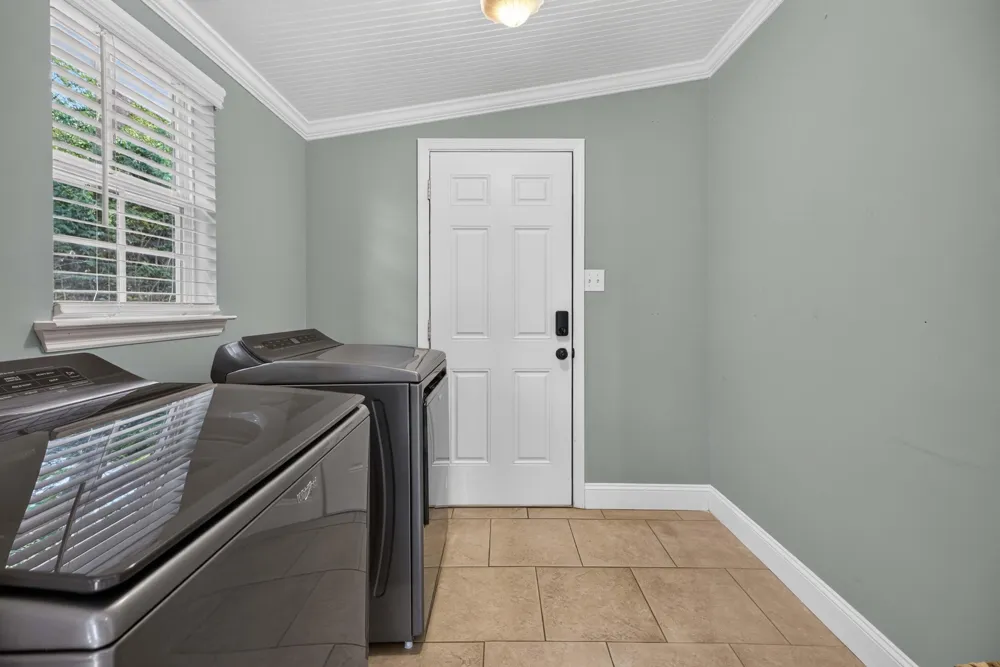 3353 Whitney Street Lupton City, TN 37351