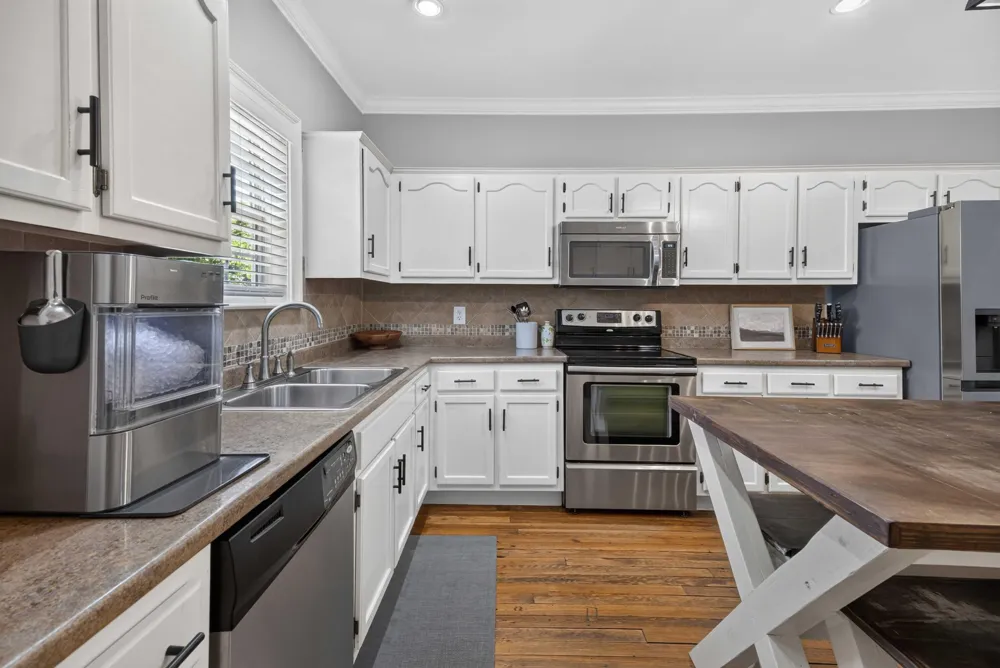 3353 Whitney Street Lupton City, TN 37351