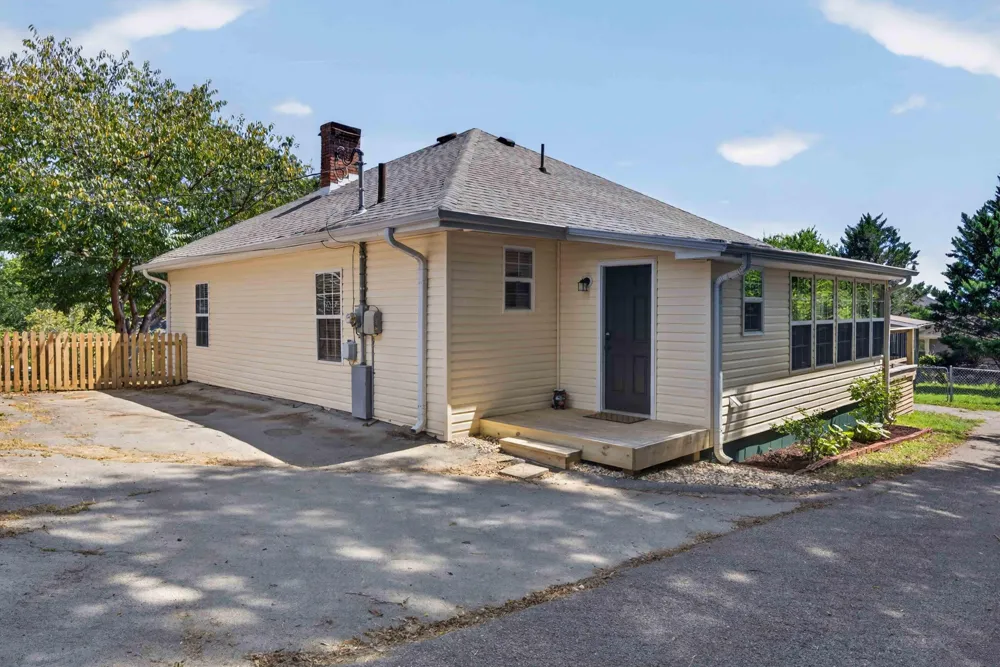 3353 Whitney Street Lupton City, TN 37351