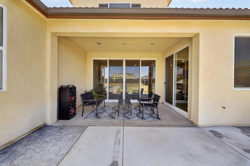 987 Groveland Avenue W Madera, CA 93636