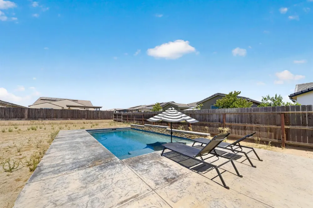 987 Groveland Avenue W Madera, CA 93636