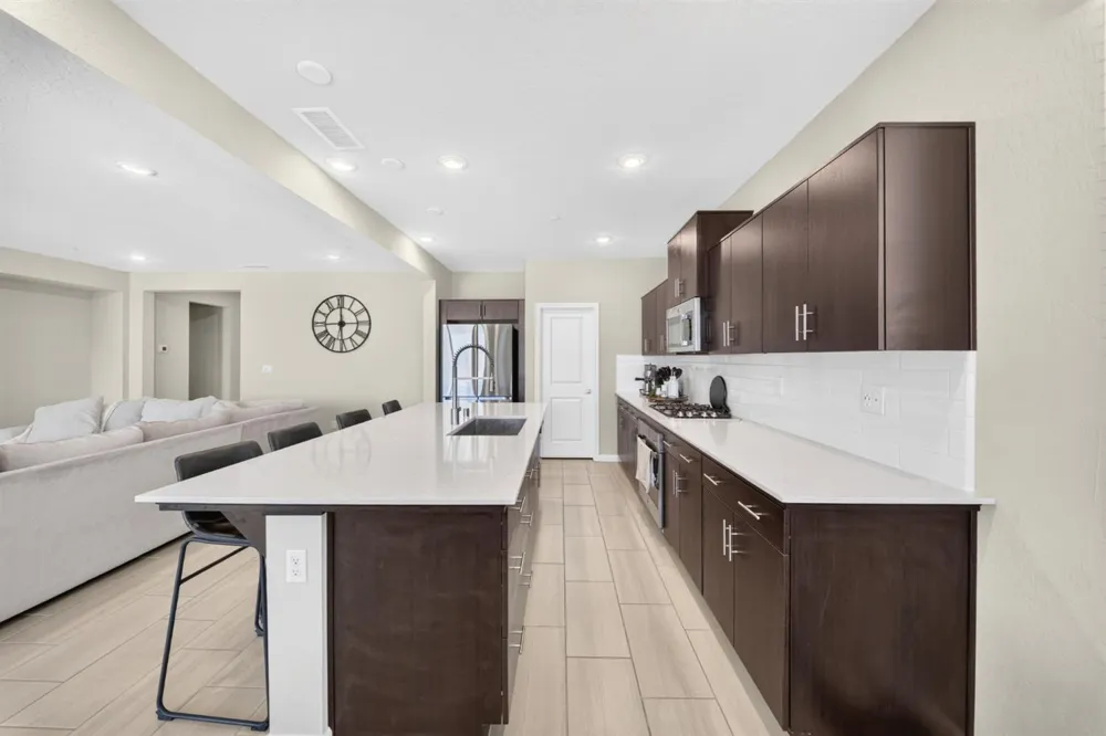 987 Groveland Avenue W Madera, CA 93636