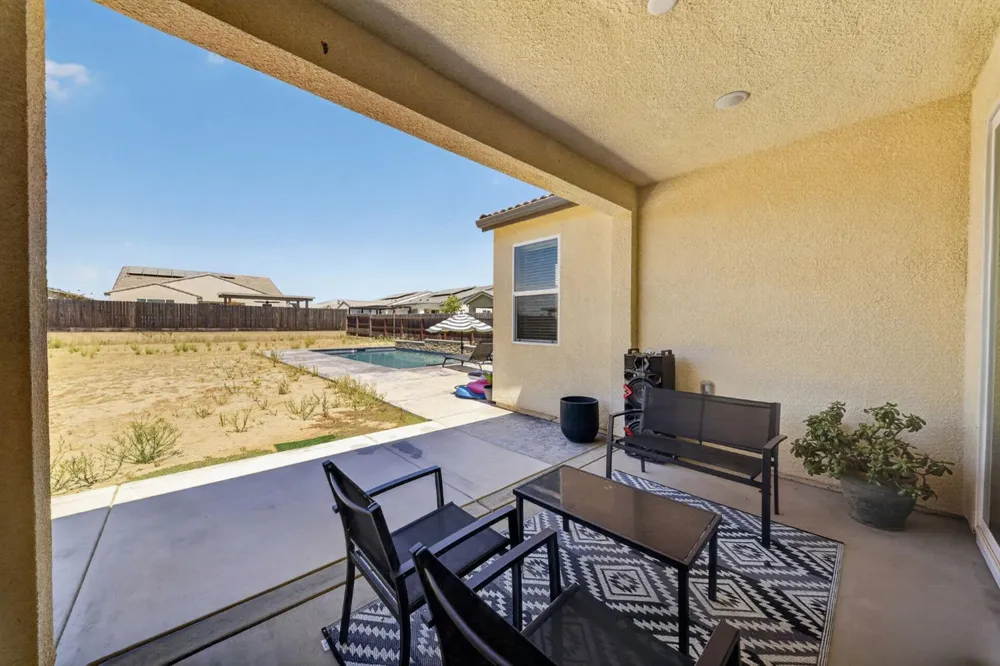 987 Groveland Avenue W Madera, CA 93636