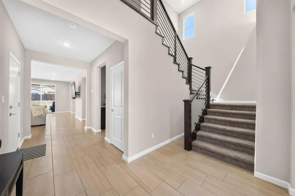 987 Groveland Avenue W Madera, CA 93636