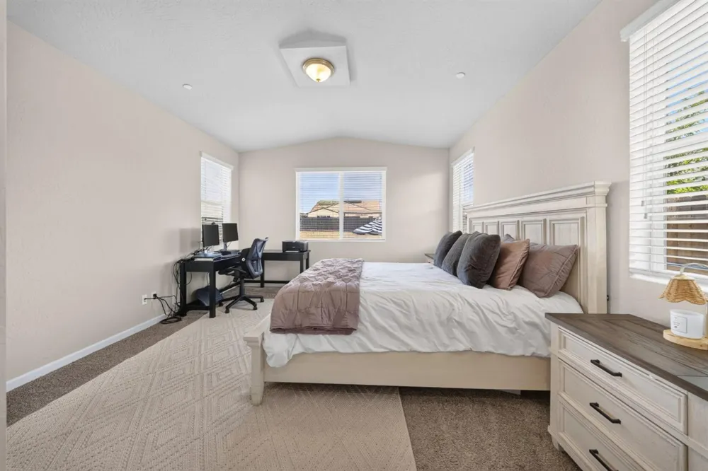 987 Groveland Avenue W Madera, CA 93636