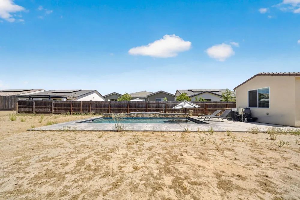 987 Groveland Avenue W Madera, CA 93636